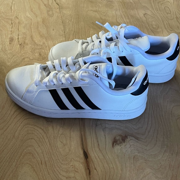 Adidas Grand Court - Picture 4 of 5